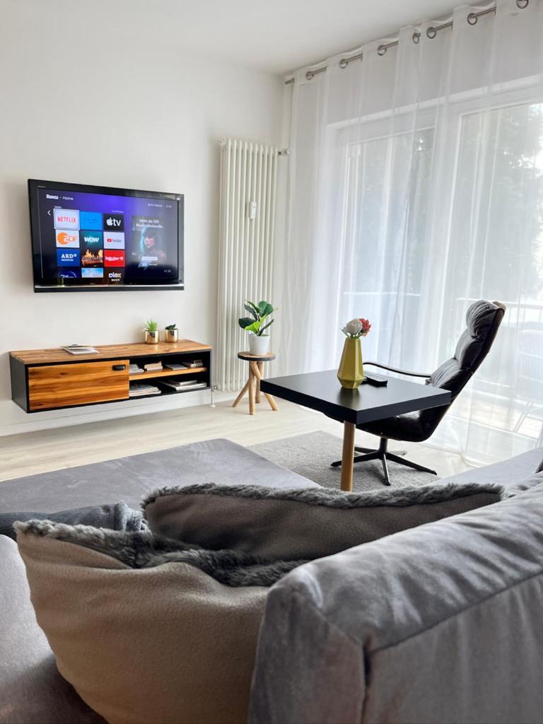 Living At Saarpartments: Adults-Only Business & Holiday Apartments with Netflix Saarbruecken Exterior photo